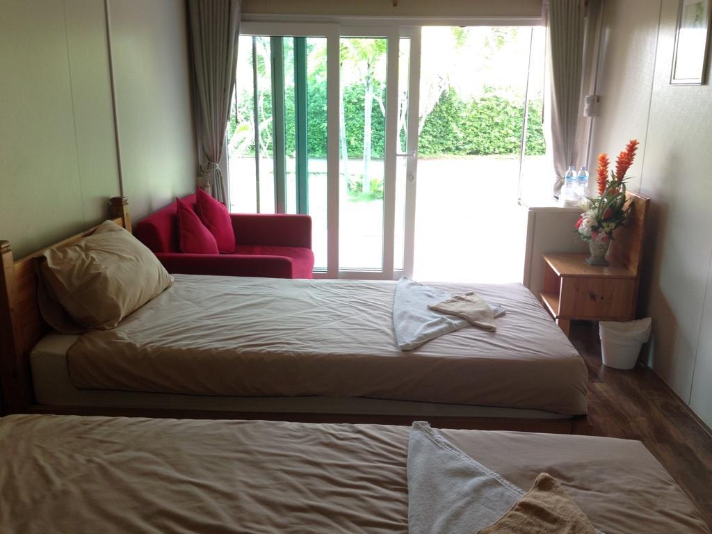 Check In And Chill Out Hotel Ban Laem Sok Luaran gambar