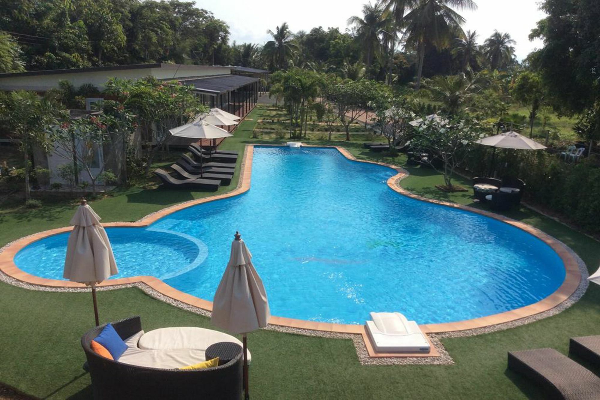 Check In And Chill Out Hotel Ban Laem Sok Luaran gambar