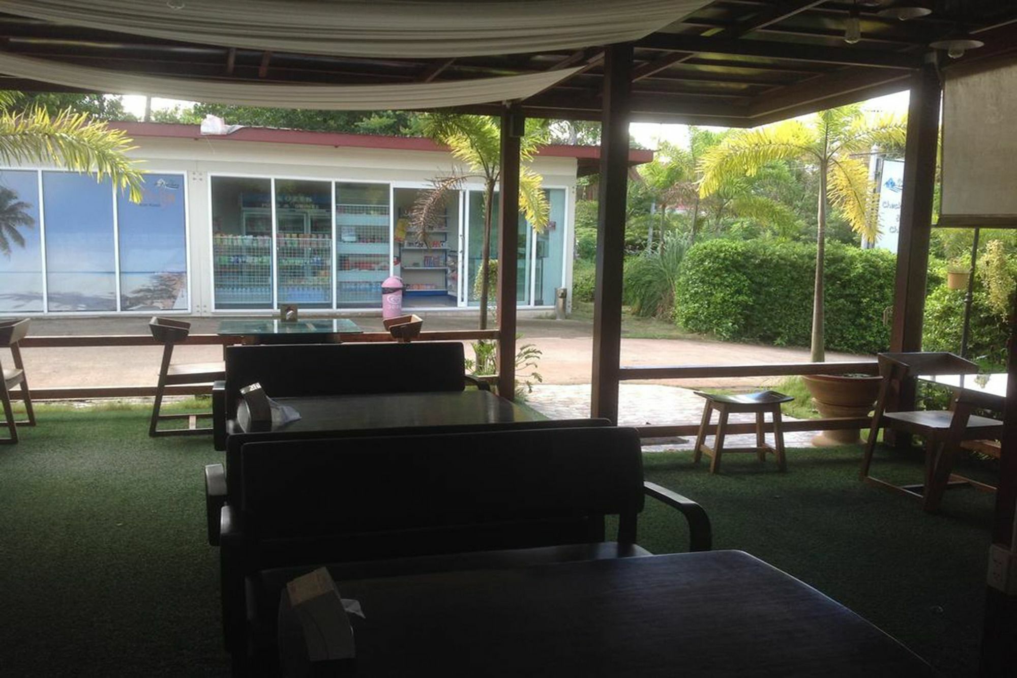 Check In And Chill Out Hotel Ban Laem Sok Luaran gambar